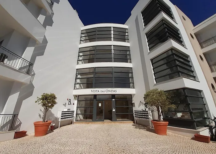 Charming Flat 10 Min Walk To Beach