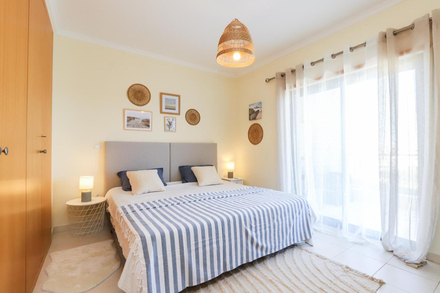 Charming Flat 10 Min Walk To Beach
