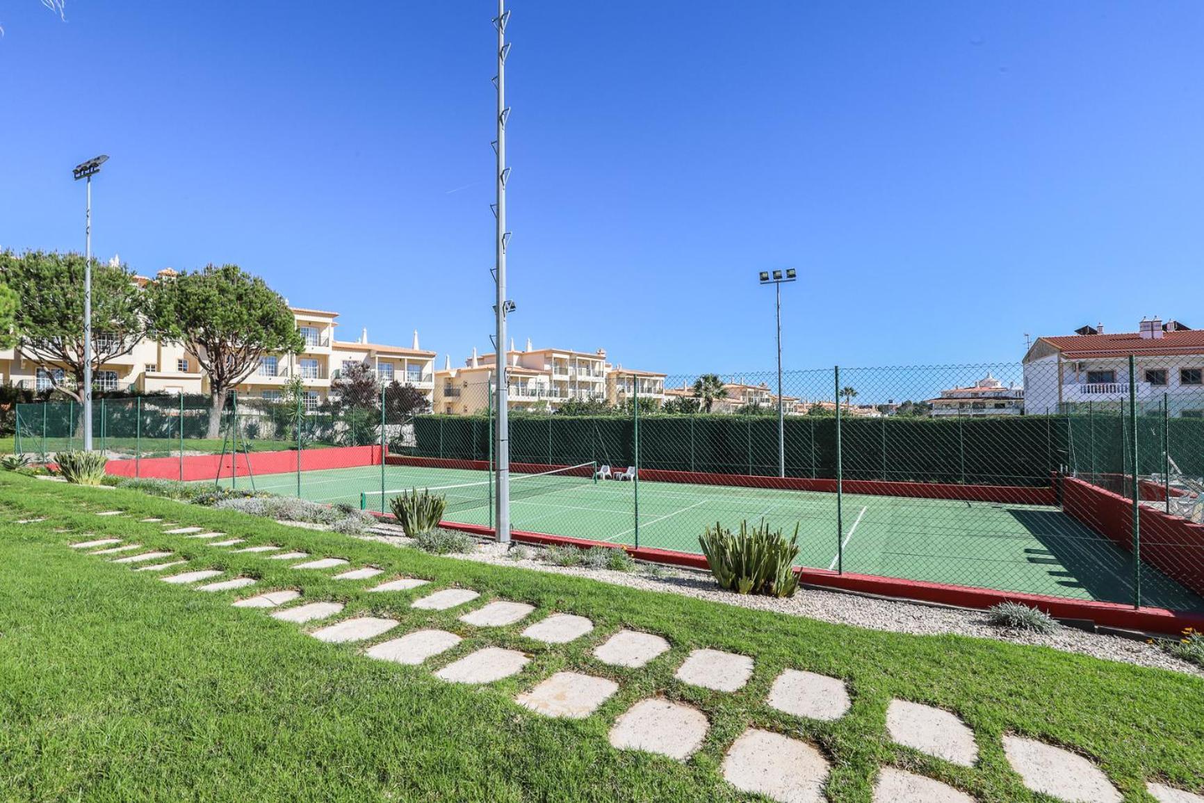 Charming Flat 10 Min Walk To Beach Apartment Albufeira